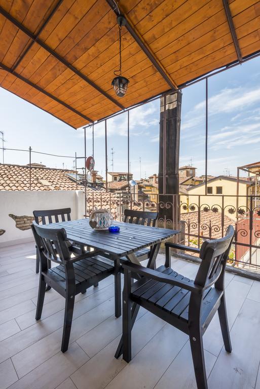 Attico Del Duomo Apartment โมดินา ภายนอก รูปภาพ