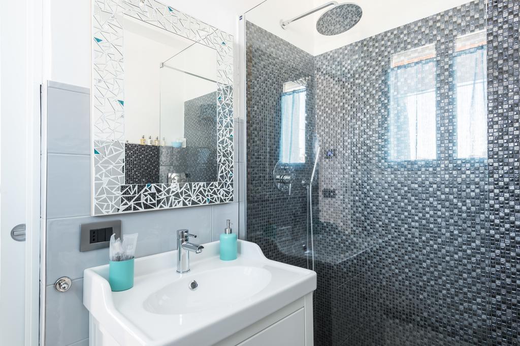 Attico Del Duomo Apartment โมดินา ภายนอก รูปภาพ