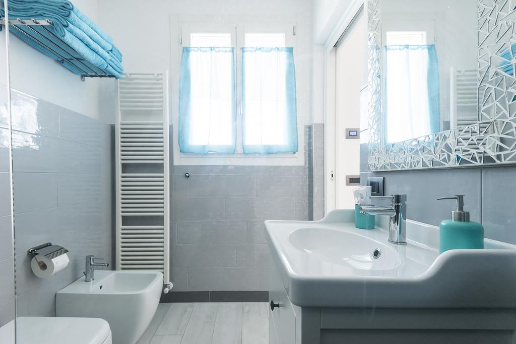 Attico Del Duomo Apartment โมดินา ภายนอก รูปภาพ