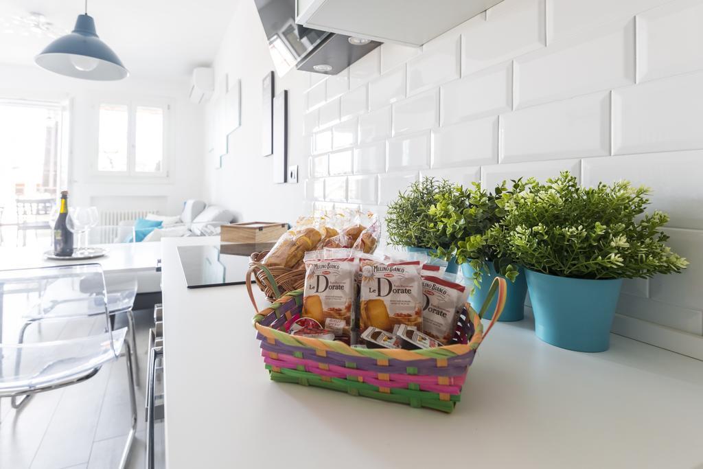 Attico Del Duomo Apartment โมดินา ภายนอก รูปภาพ